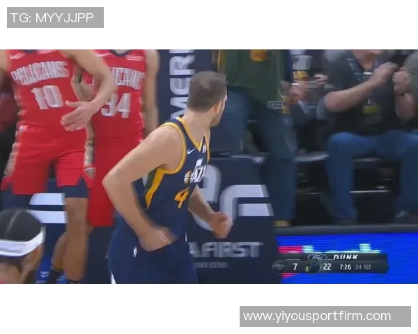 米切尔半场三分火力全开5投5中轻松拿下15分助球队争胜