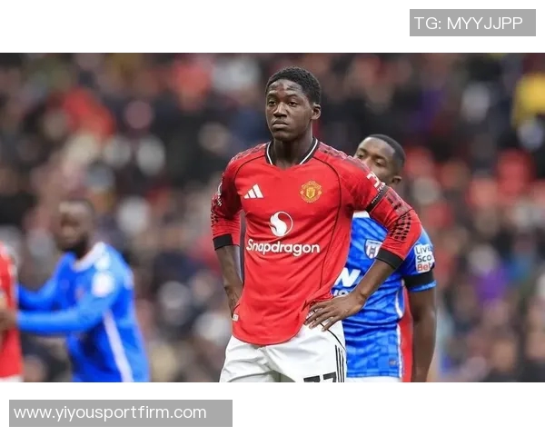 曼联高层坚信梅努未来光明1月份不会出售他