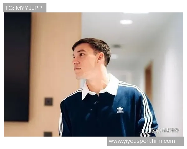 曼联球员因卡灵顿基地翻修后训练时间延长享受更优质的训练环境